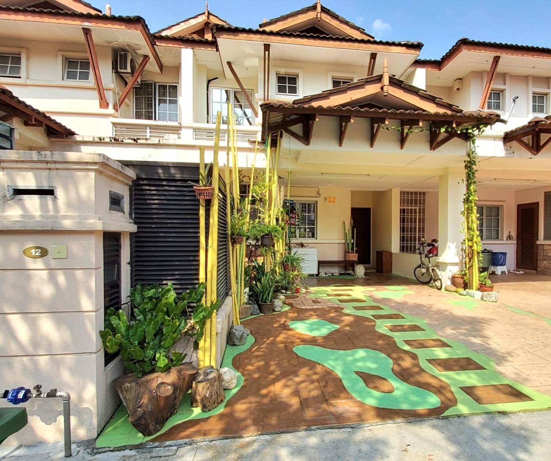 Putrajaya Transit Romestay Exterior photo
